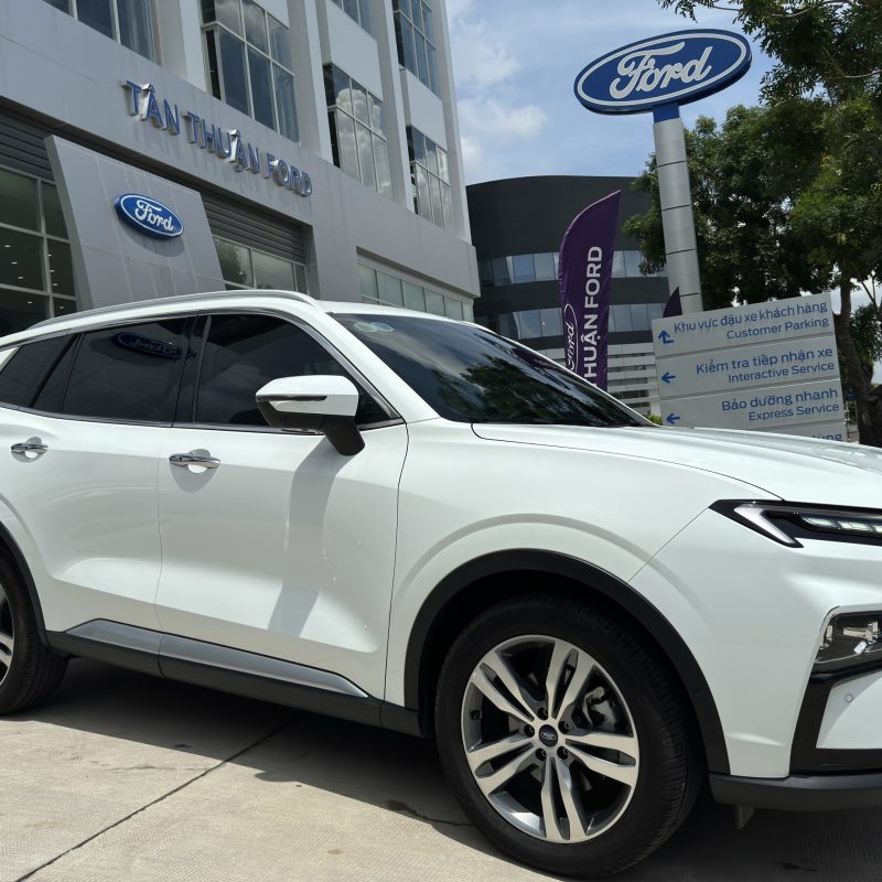 XE ĐÃ QUA SỬ DỤNG - FORD TERITORY TITANIUM 4X2 AT