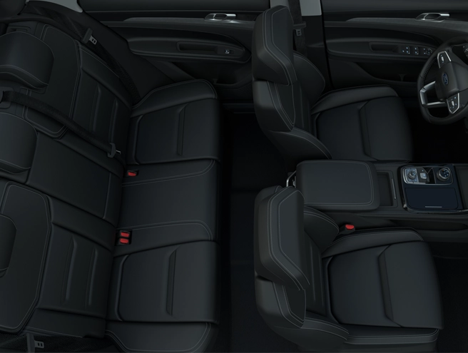 Nội thất rộng rãi, thoải mái
Ghế bọc da sang trọng, không gian rộng rãi. Ford Territory mới mang đến cảm giác thoải mái, êm ái suốt hành trìnhạo, tiên phong trong triết lý thiết kế mới của Ford.